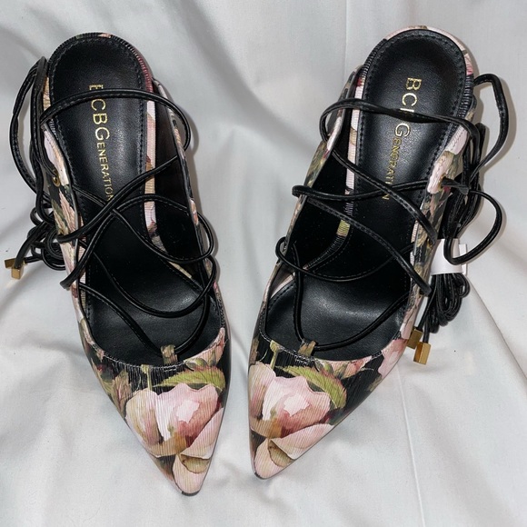 These BCBG watercolor floral heels are to die for! - Picture 3 of 3